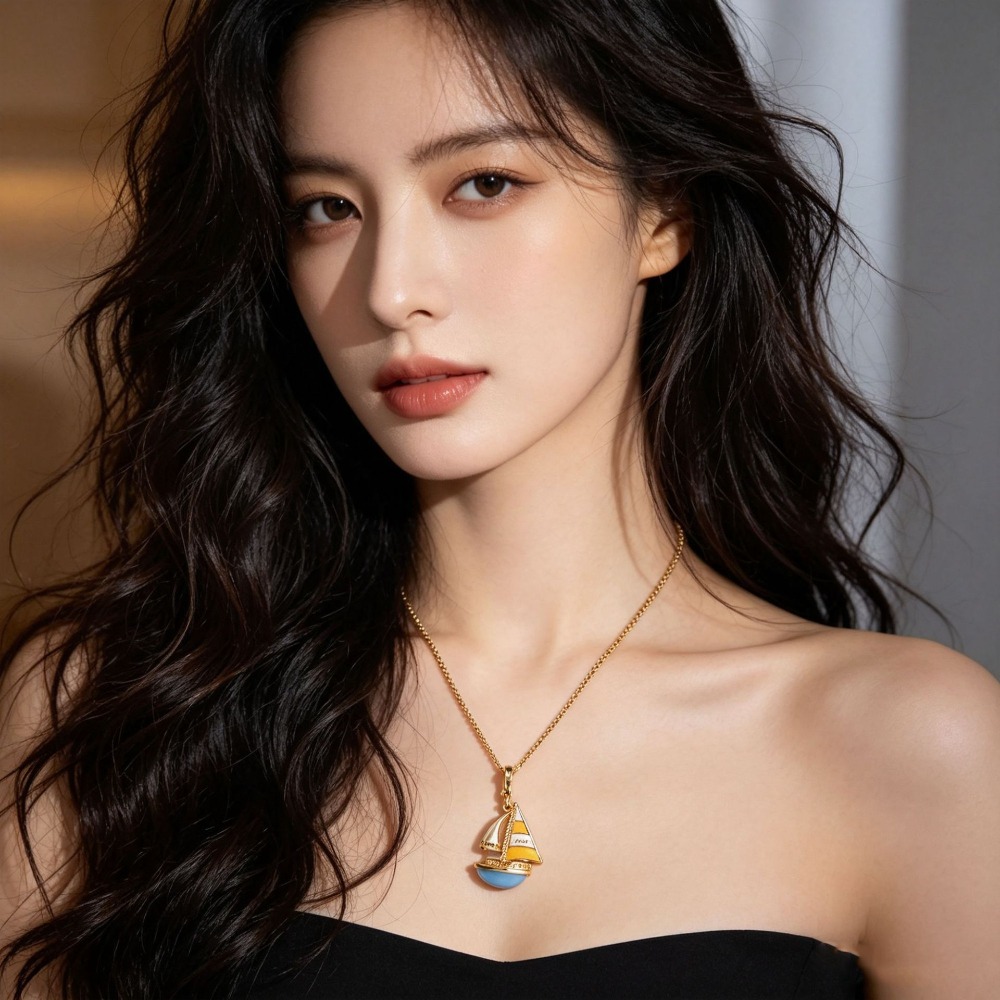 Initial Letter Necklace 18K Gold - قلادة أنيقة بتصميم قارب شراعي أزرق