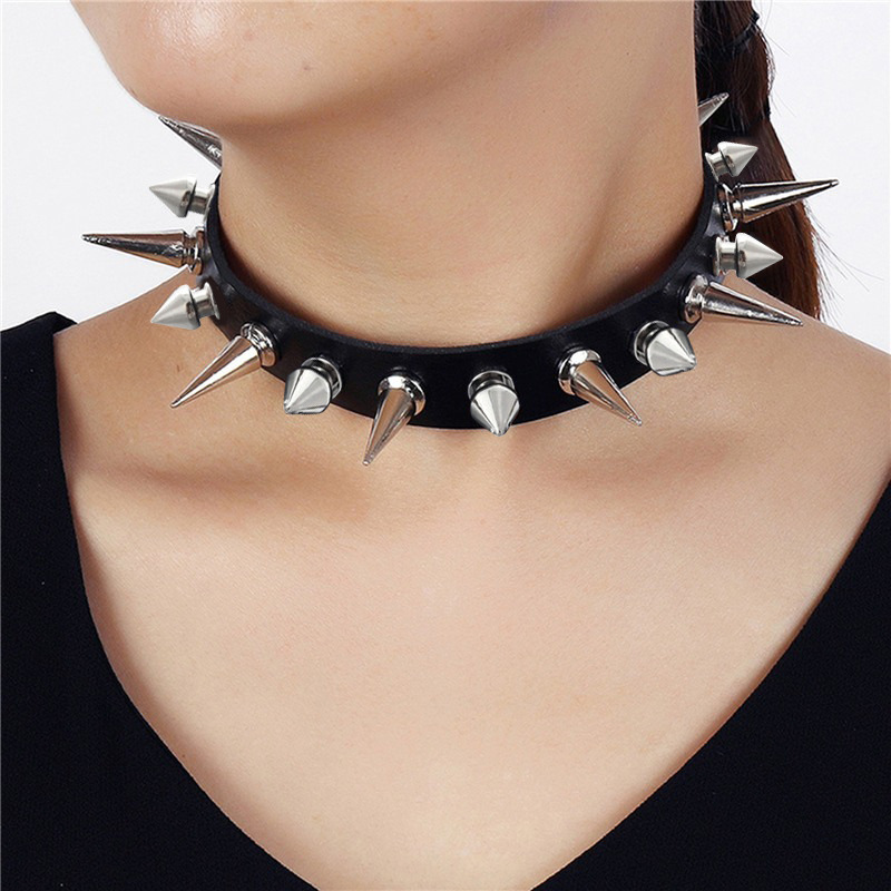 Goth Punk Spike Choker - قلادة تشوكر طويلة بمسامير معدنية من