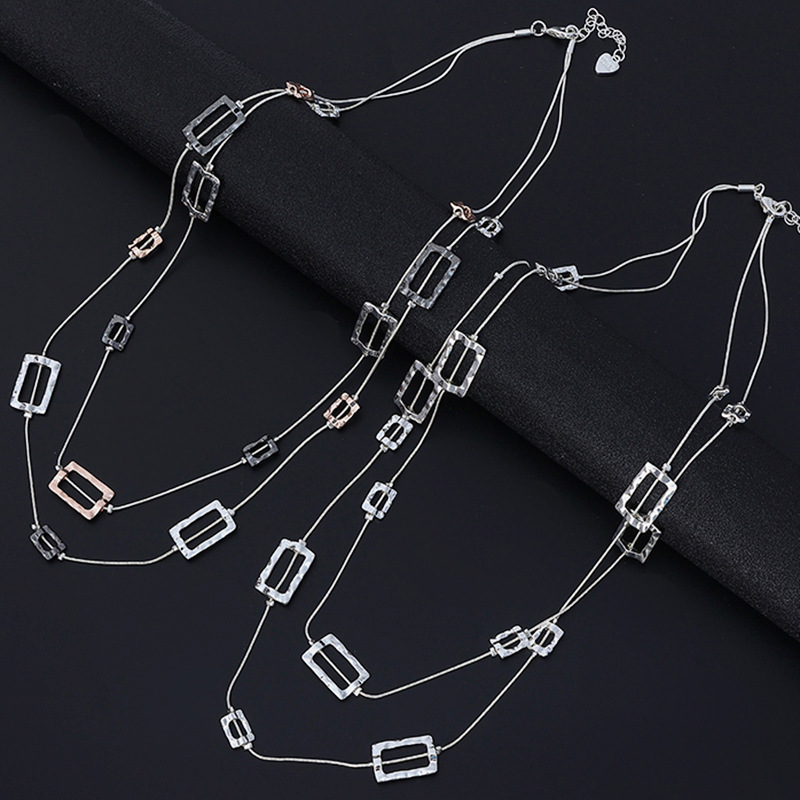 قلادة طويلة متعددة الطبقات بتص - مراجعة Layered Pendant Necklace Aesthetic وسعره