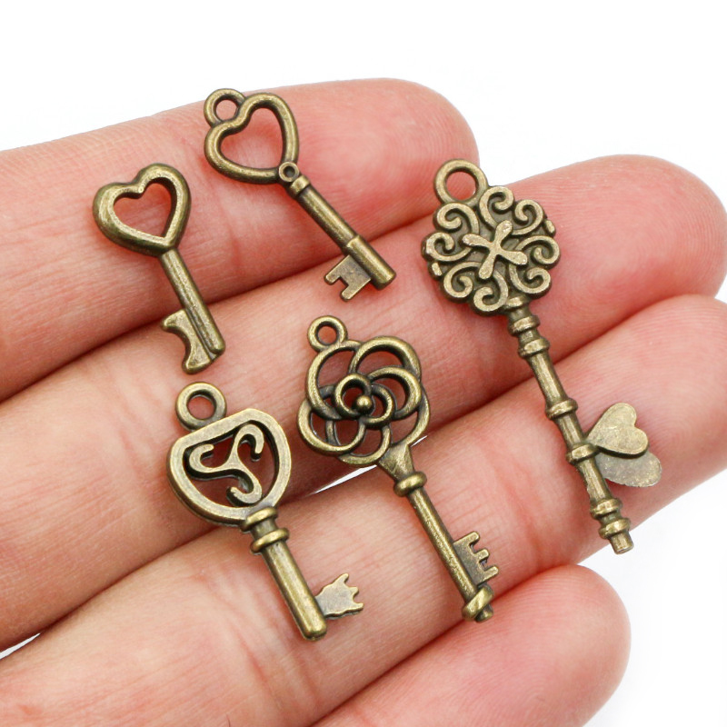 40 قطعة مفتاح Charms المعلقات  - مراجعة Heart Locket Necklace Photo وسعره