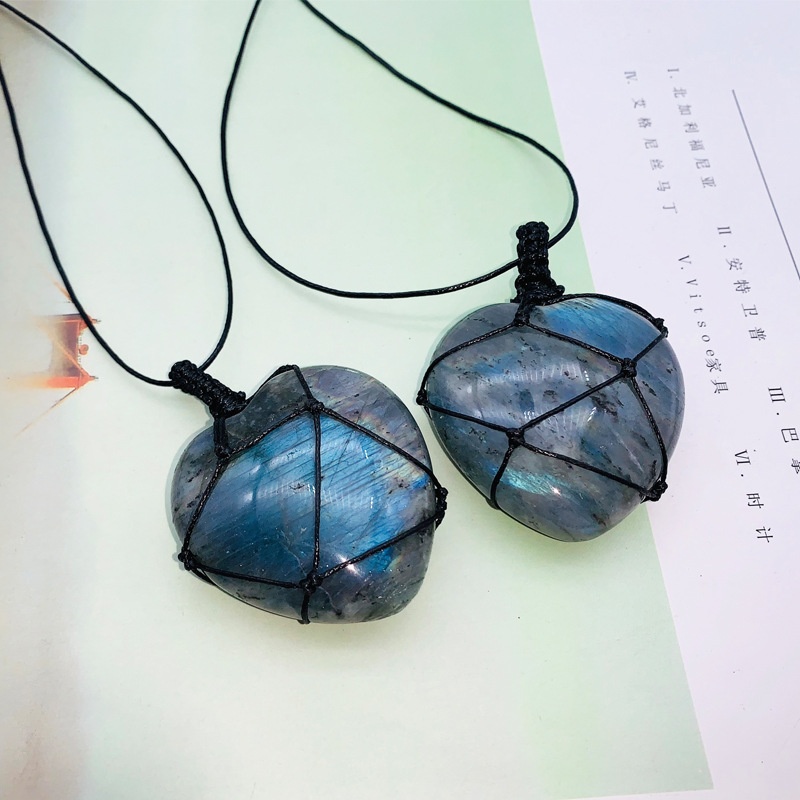قلادة على شكل قلب من حجر اللاب - مراجعة Crystal Pendant Necklace Natural Stone وسعره