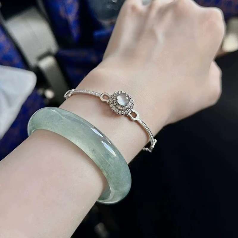 سوار بنقوش زهرية مصنوع من اليش - مراجعة Bracelets وسعره
